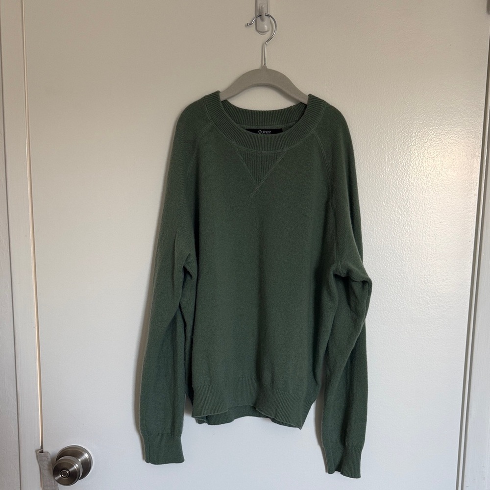Quince Women's Sage Green Cashmere Sweater